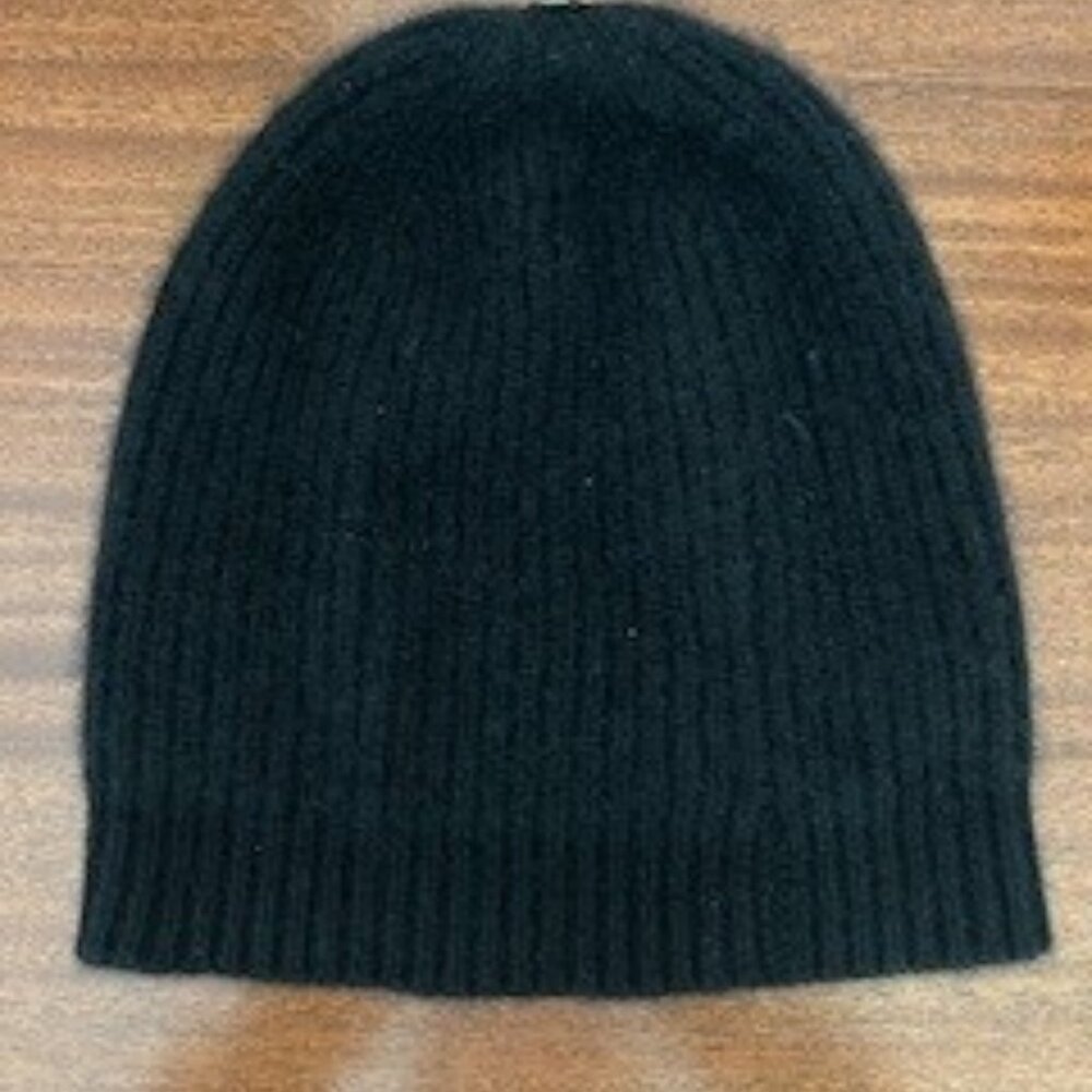 The Cashmere Shop - 100% Cashmere Black Pom Pom hat with 3 changeable Pom Poms